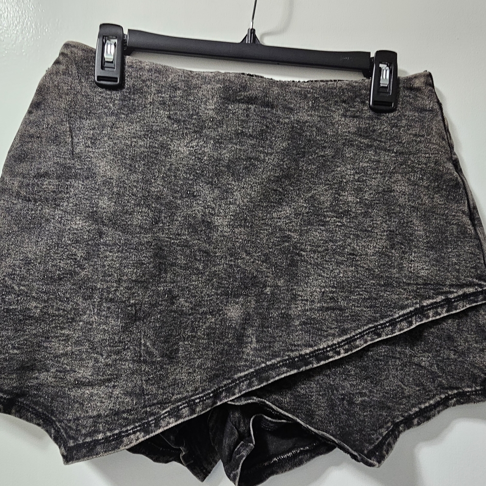 NWT Women's Black Shorts Skort - Picture 2 of 10